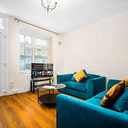 3 Bed House For Contractors & Families And Free Parking Villa Birmingham Exterior photo
